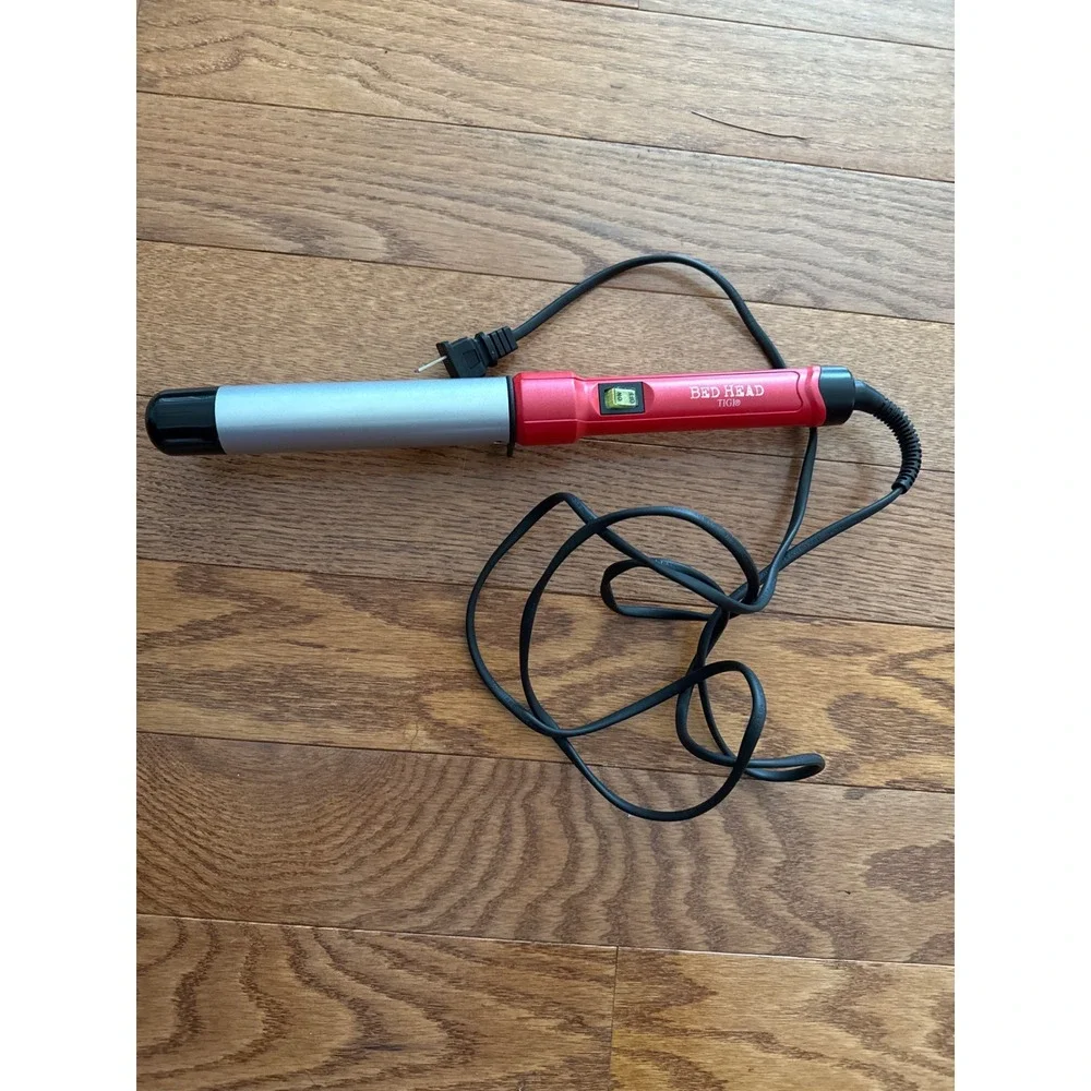 Bed Head TIGI 1 Inch Curling Iron Wand Red Silver BH311 Ceramic Styling Tool